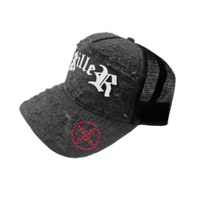 Carica l'immagine nel visualizzatore di Gallery, SADDEST KILLER BLACK/WHITE TRUCKER
